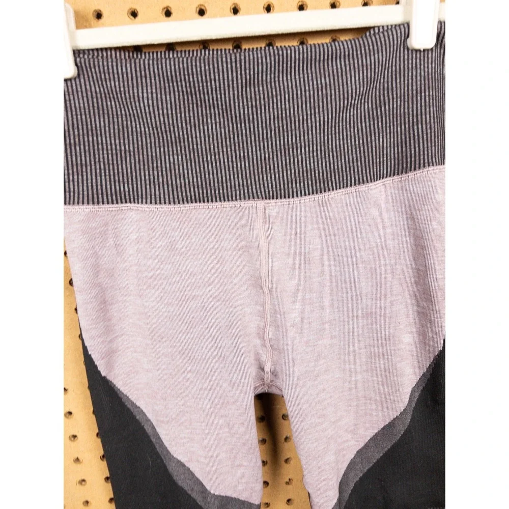 Alo Yoga High Waist Seamless‎ Striped Colorblock Leggings Mauve Black Size M